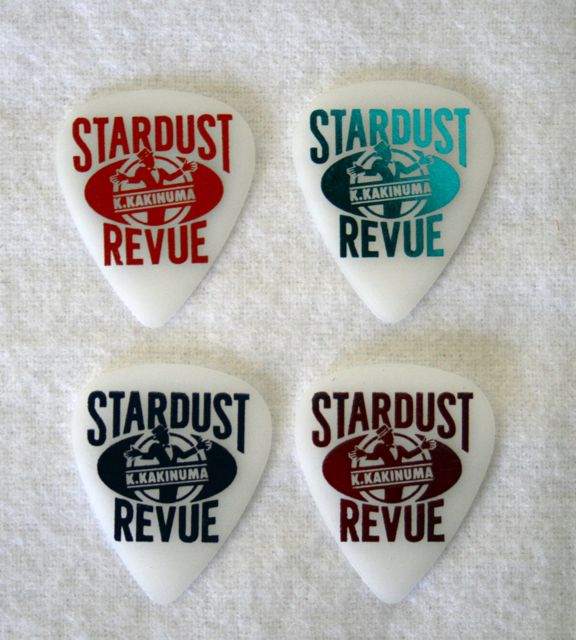 STARDUST REVUE 根本要使用ギターピックとパンフレット - 趣味 